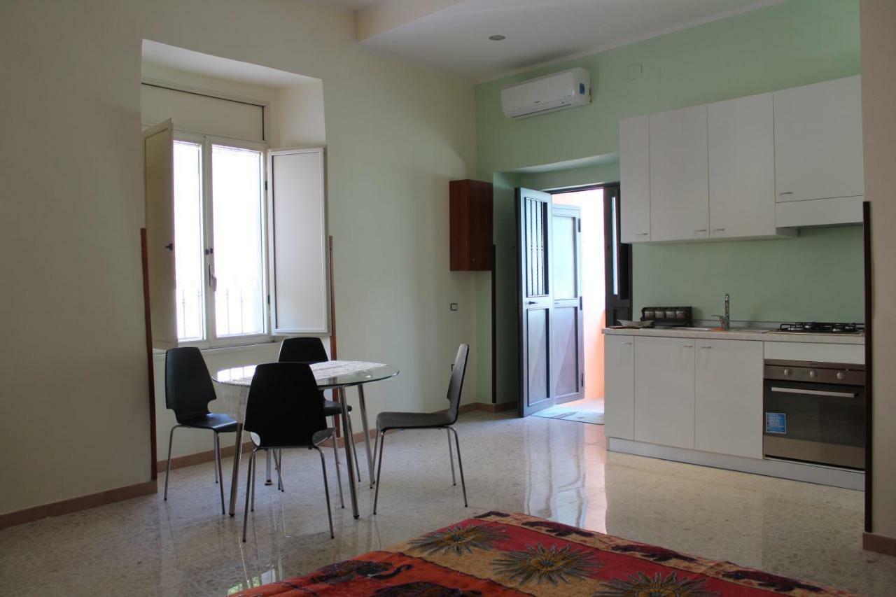 Anvi Apartment Pollena Trocchia Bagian luar foto